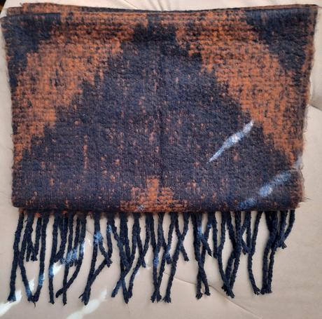 Teplý hrubší šál, orsay