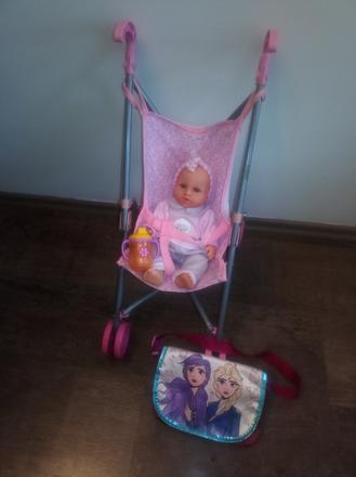 Bábika s kočíkom, 