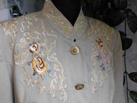 Together velmi pekny blejzar/sako, 42