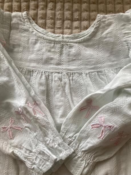 Blúzka s mašličkami, 98