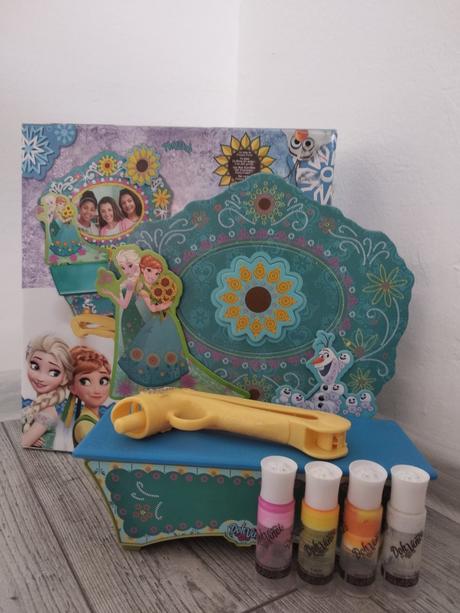 Frozen play-doh rámček,