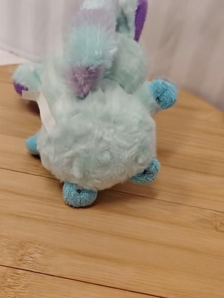 Mätový plyšový lemur, veľké oči, dlhý chvost 15 cm, 