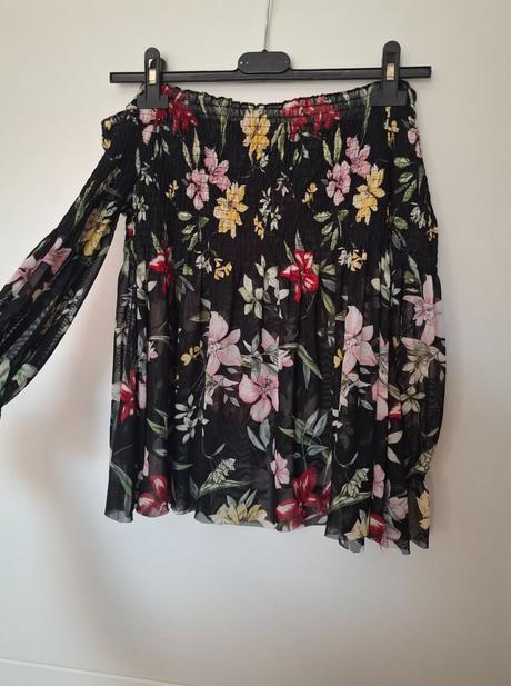 Off shoulder top, amisu,m