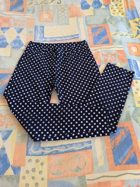 Tmavomodré nohavice, s