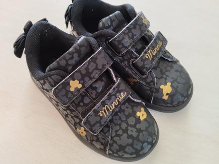 Dievčenské tenisky, 25