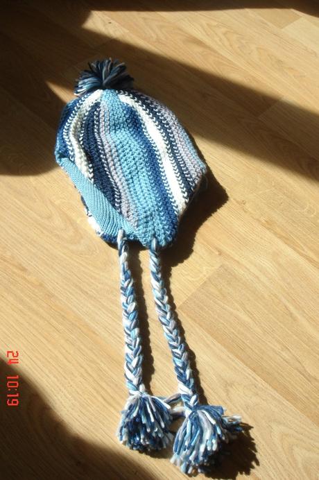 Pletena ciapka s posivkou - modra pasikova, l