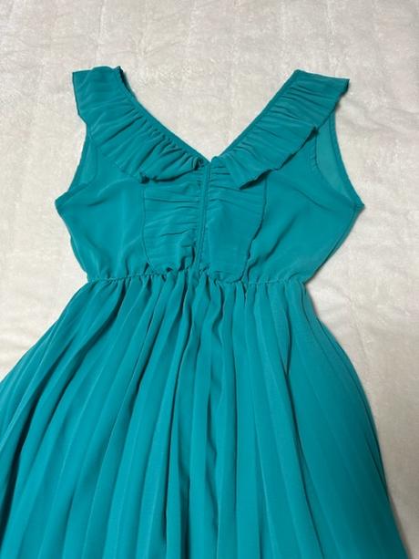 Zelené letné dlhé šaty s volánikom m/l, l