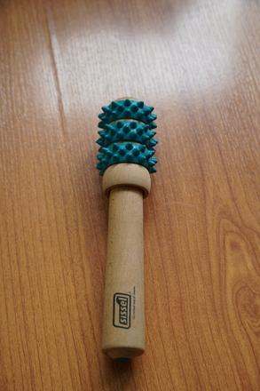 Drevený masážny valček sissel, 