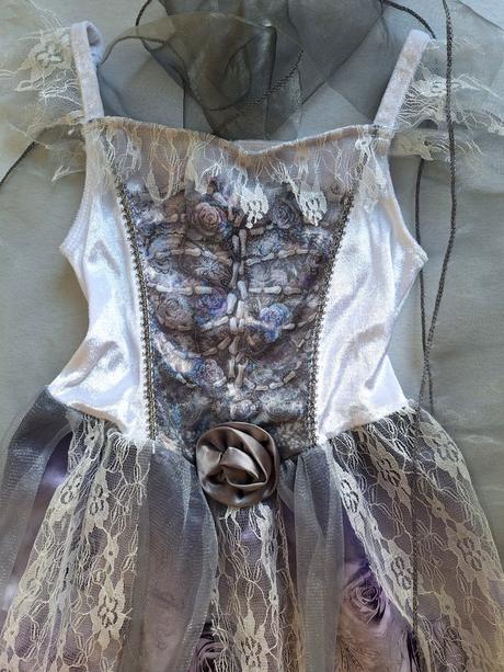 Kostra/nevesta šaty so závojom veľ.122-128,