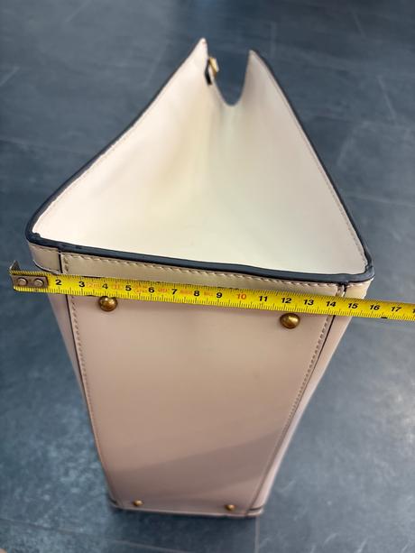 Kabelka guess bežová, guess