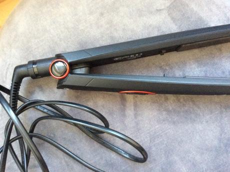 Žehlička na vlasy,