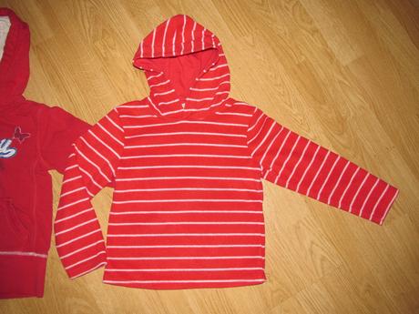 Červená pásikovaná mikinka v. 122, tu,122