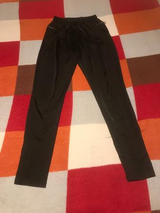 Nohavice leskle tenke zn. guess, guess,xs