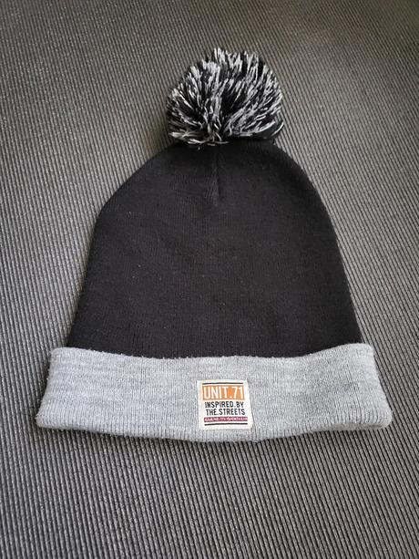 Čiapky, šál, čelenky, 