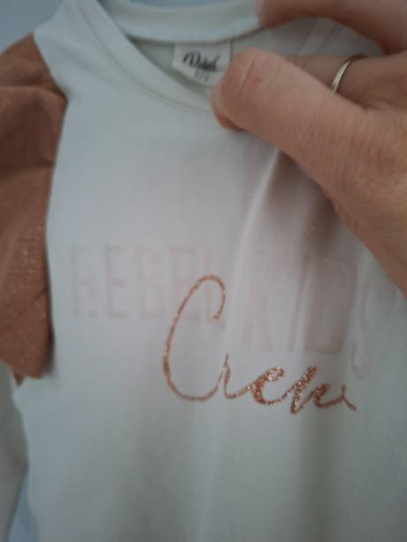 Tricko, saticky, rebel,122