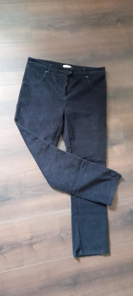 Ozaj čierne menzestraky, l