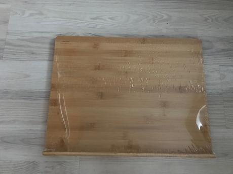 Nepouzita kuchynska doska na cesto, 