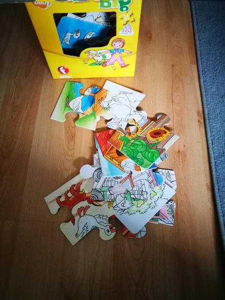 Velke puzzle na dvore 24 dielikov, 