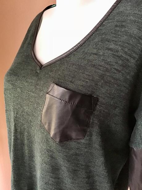 Pulover s koženkovým vsadeniami /2k, atmosphere,m