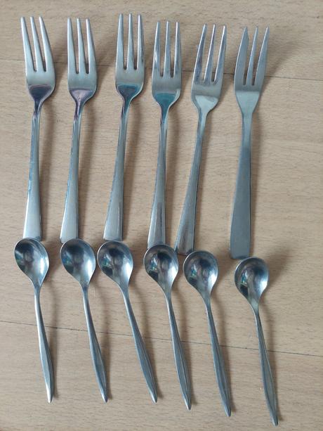 Dezertne vidličky a lyžičky spolu 12ks,