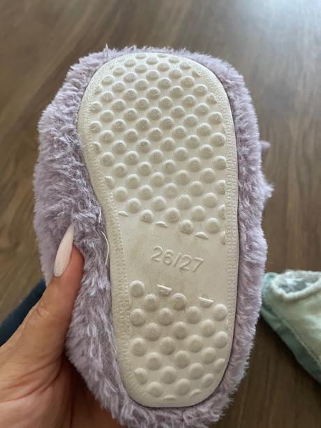 Papucky, 26