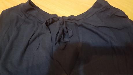 Modré tenké šaty, 40