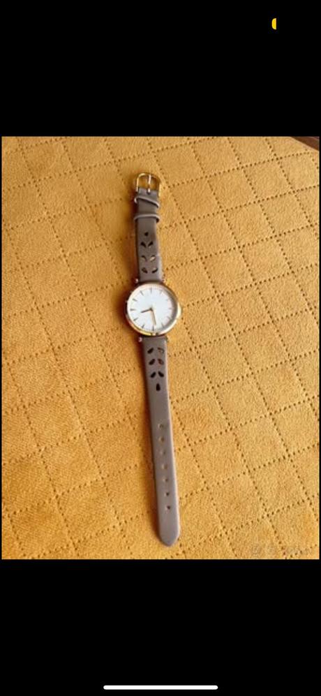 Peňaženka , hodinky , šatka, 