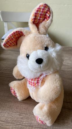 Plyšová hračka aj do balíčka na veľkú noc, 