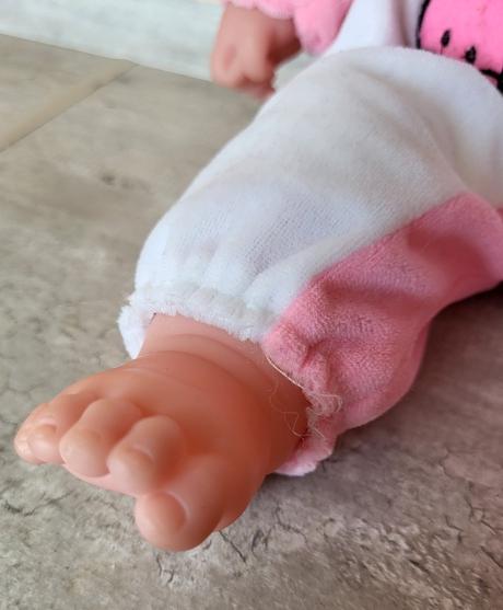 Bábika s modrými očami, 