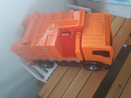 Smetiarske auto lena, 