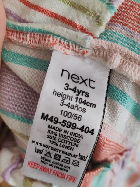 Šortky next, next,104