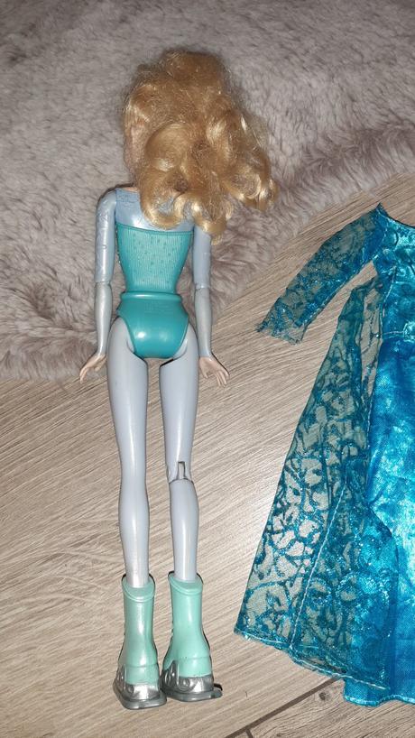 Frozen elsa, ľadová korčuliarka,