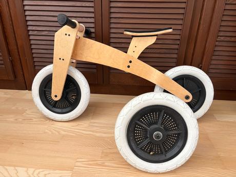 Wishbone rastuce odrazadlo, 