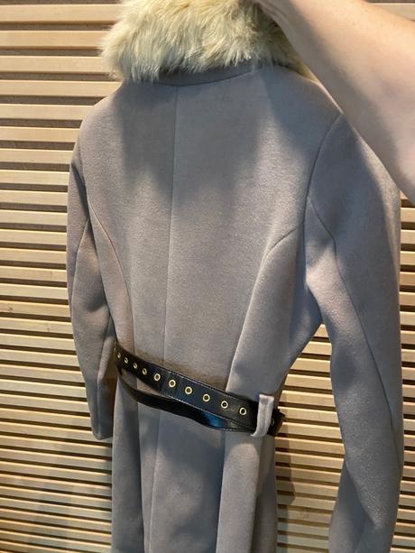 Kabát s bohatou kožušinkou, s