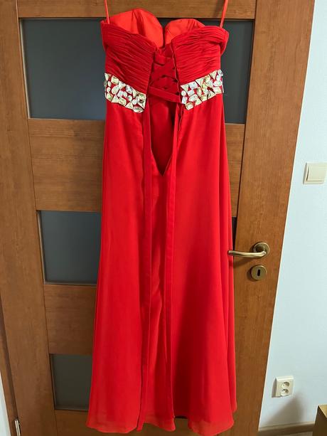 Rozprávkové šaty, s