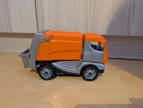 Smetiarske auto lena, 