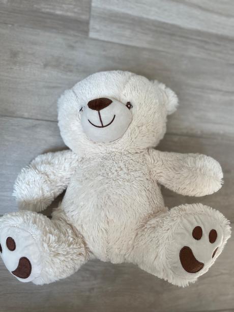 Vačší biely macko,