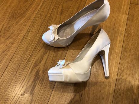 Béžové lodičky, 39