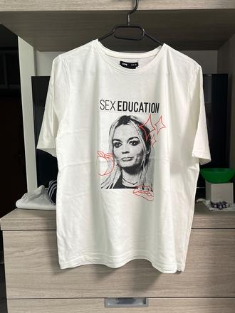 Oversize tričko sex education, sinsay,m