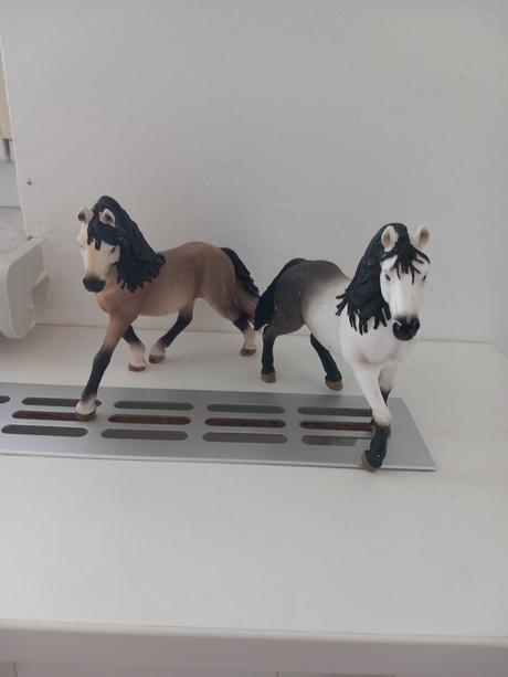 Schleich koniky, jazdci, prislusenstvo,