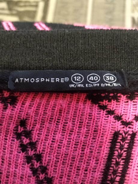 Kardigán, atmosphere,l