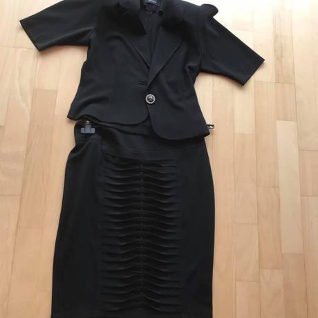 Čierny letný kostým, 38