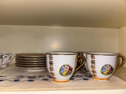 Starožitná porcelánová súprava tri grácie,