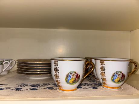 Starožitná porcelánová súprava tri grácie, 