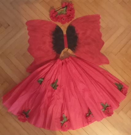 Maska motýľ alebo vlčí mak,