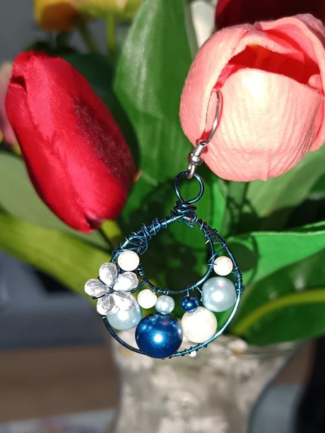 Náramok z náušnicami, 