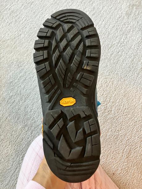 Turisticke topanky vibram olang, olang,34