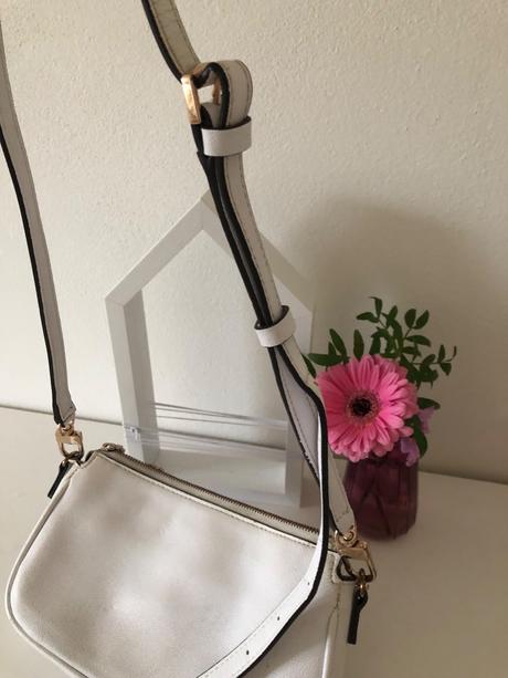 Crossbody kabelka guess, mika, guess