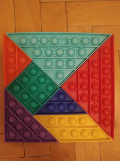 Pop-it tangram, 