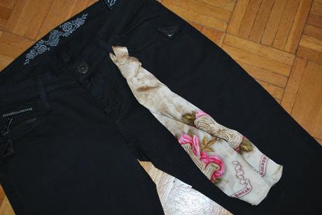 Dámske čierne štýlové džínsy, s